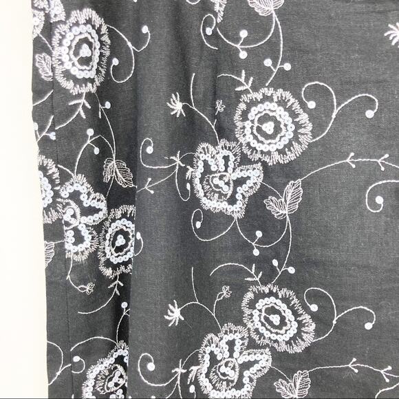 Style & Co Black Silver Linen Embroidered Skirt Sz 16W - Picture 3 of 5